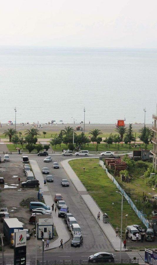 Flat Near The Mcdonald'S Apartamento Batumi Exterior foto